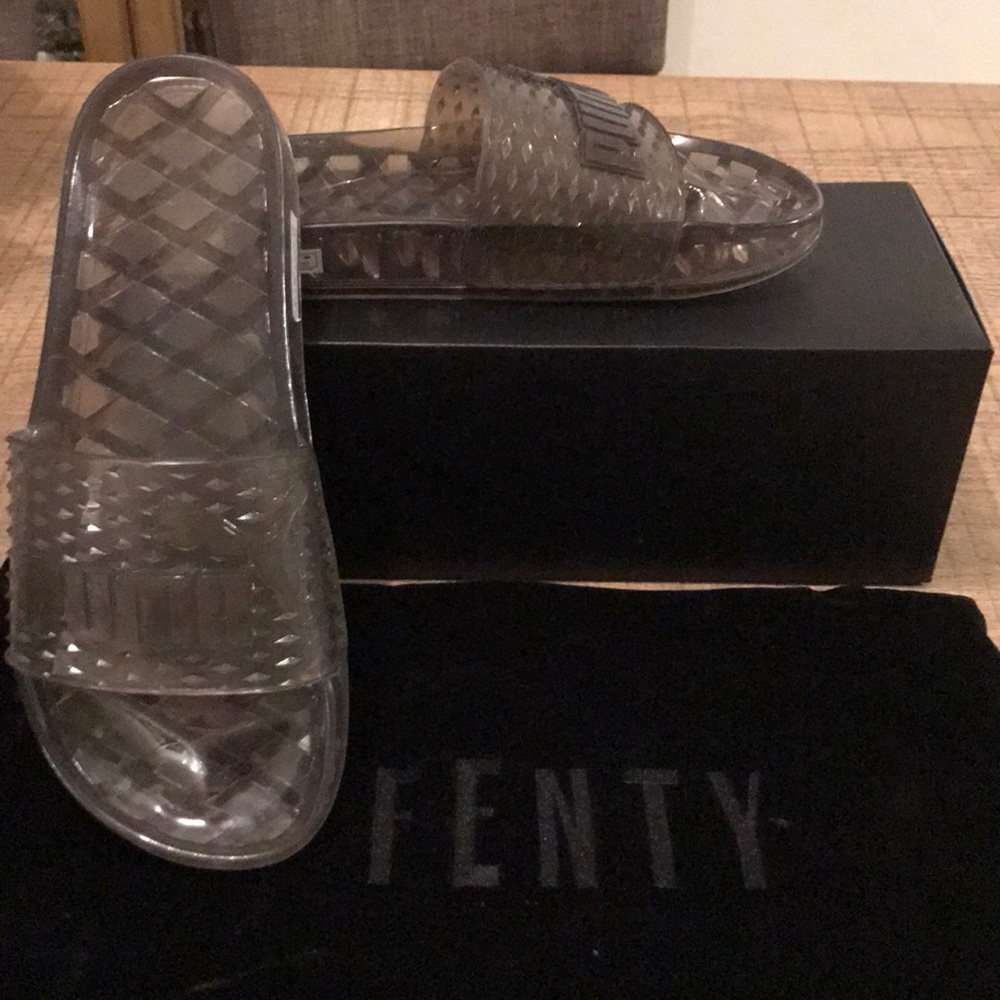 Puma gray jelly slides